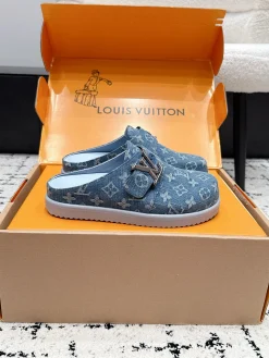 Alternative view of LV Slides Blue-Gray B70202609111849