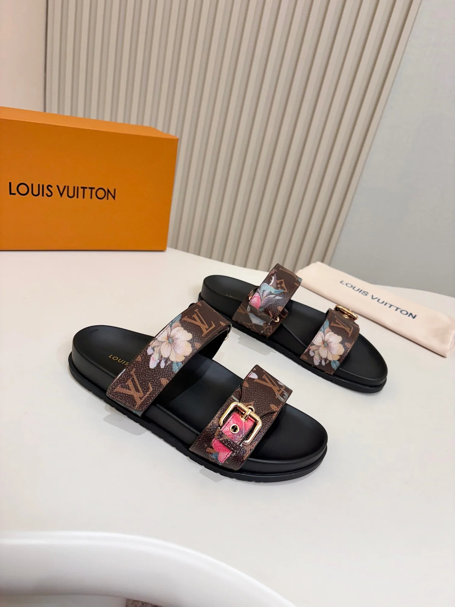 LV Slides Brown-Black EU35-45 A60202609111097 - Image 3