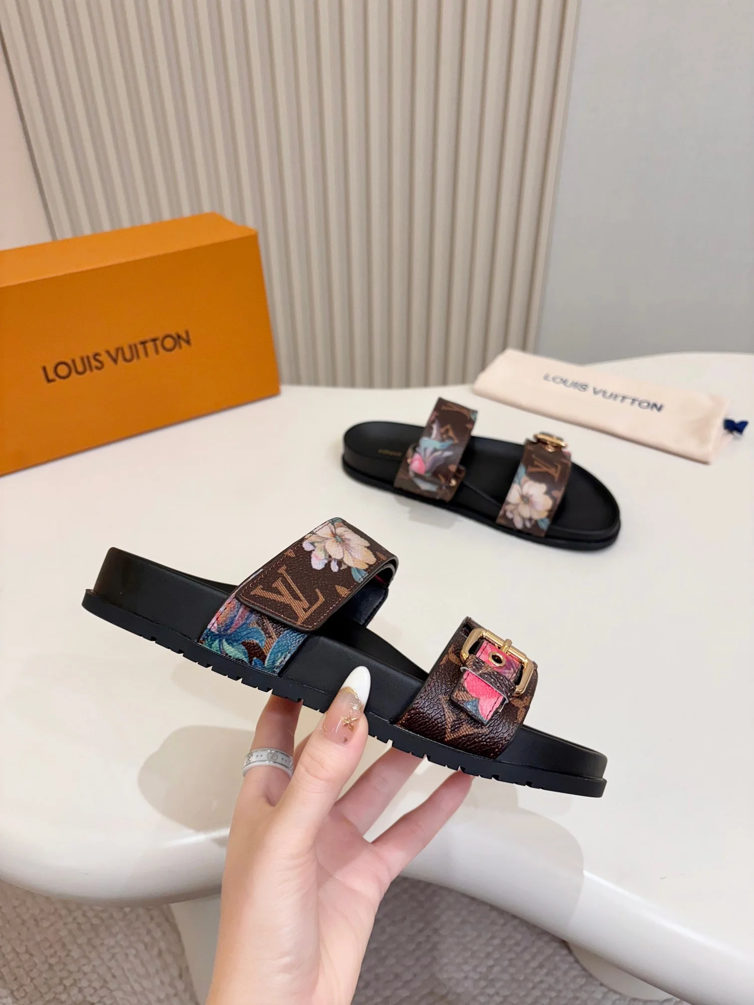 LV Slides Brown-Black EU35-45 A60202609111097 - Image 4