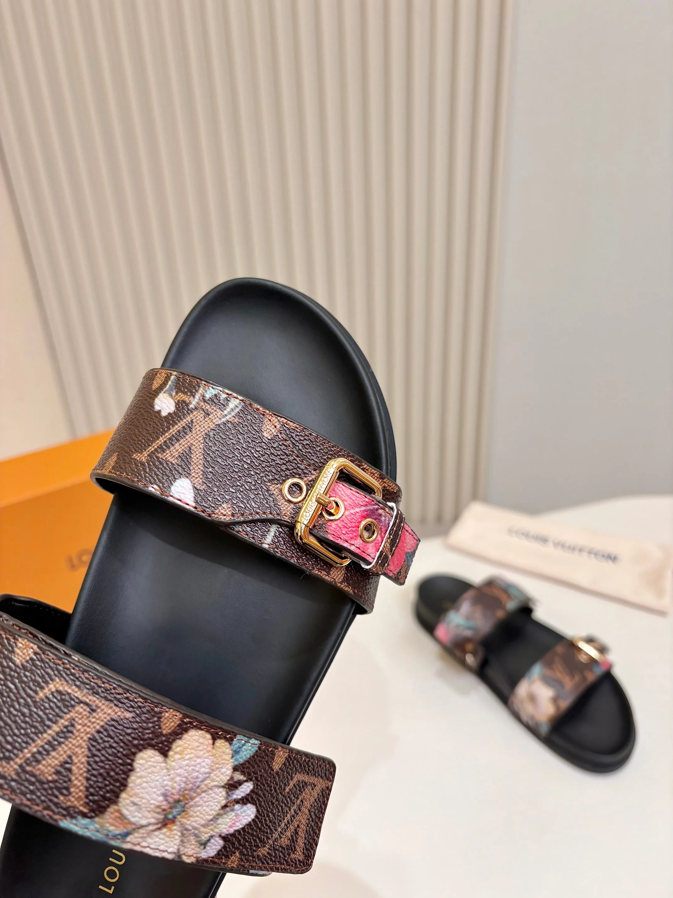 LV Slides Brown-Black EU35-45 A60202609111097 - Image 7