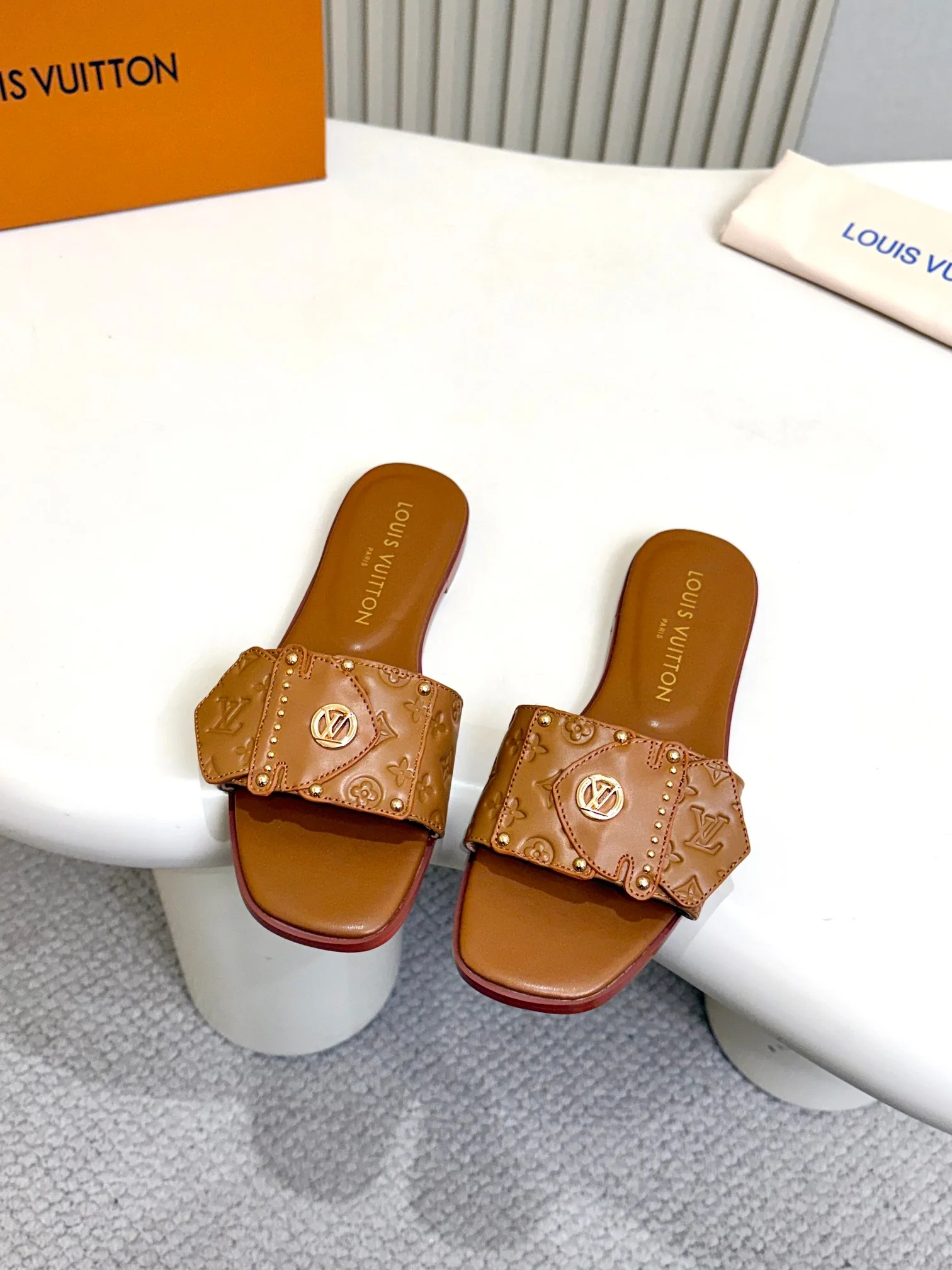 LV Slides Calf Leather Brown-Gold A60202609111110