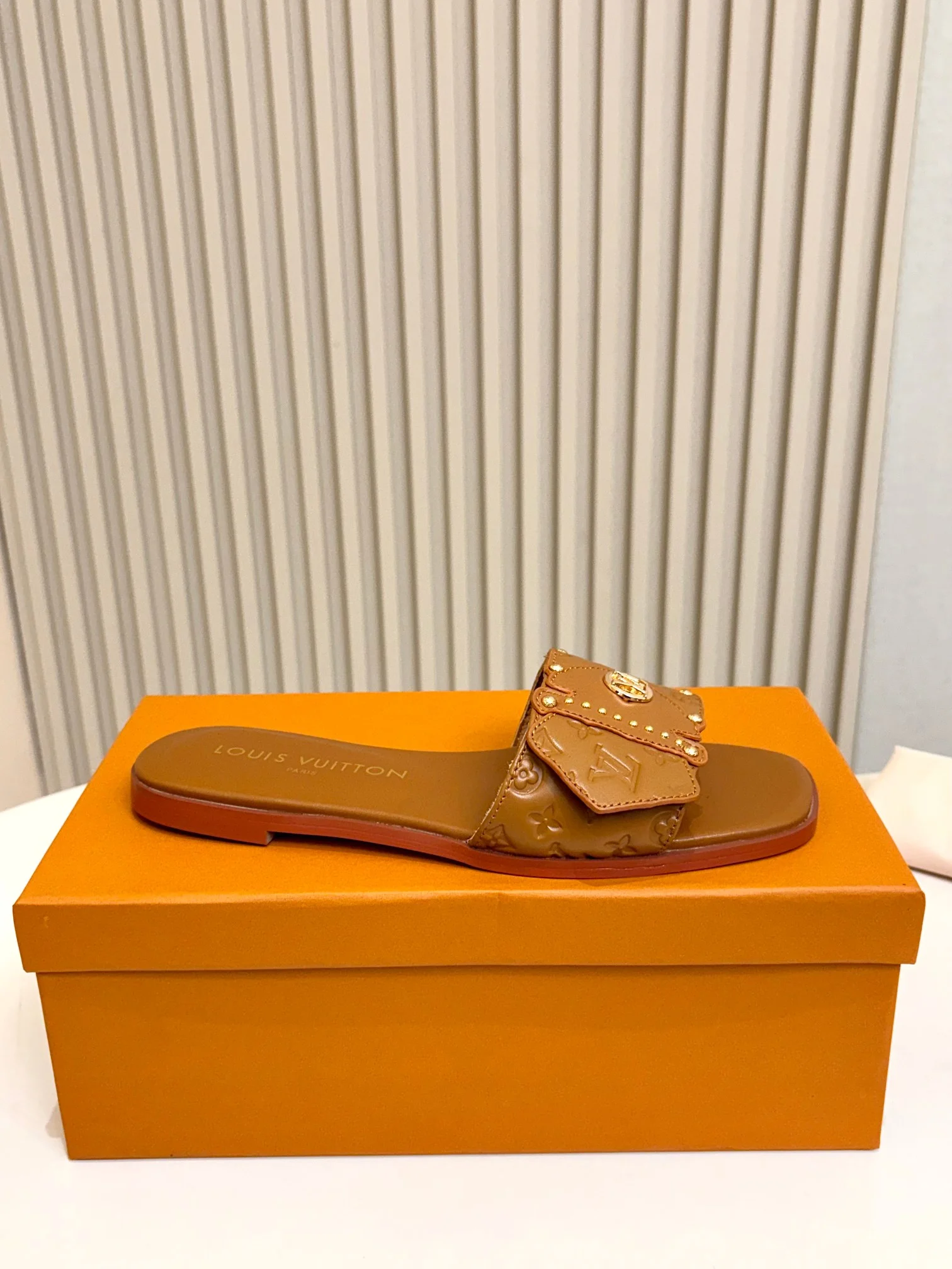 LV Slides Calf Leather Brown-Gold A60202609111110 - Image 8