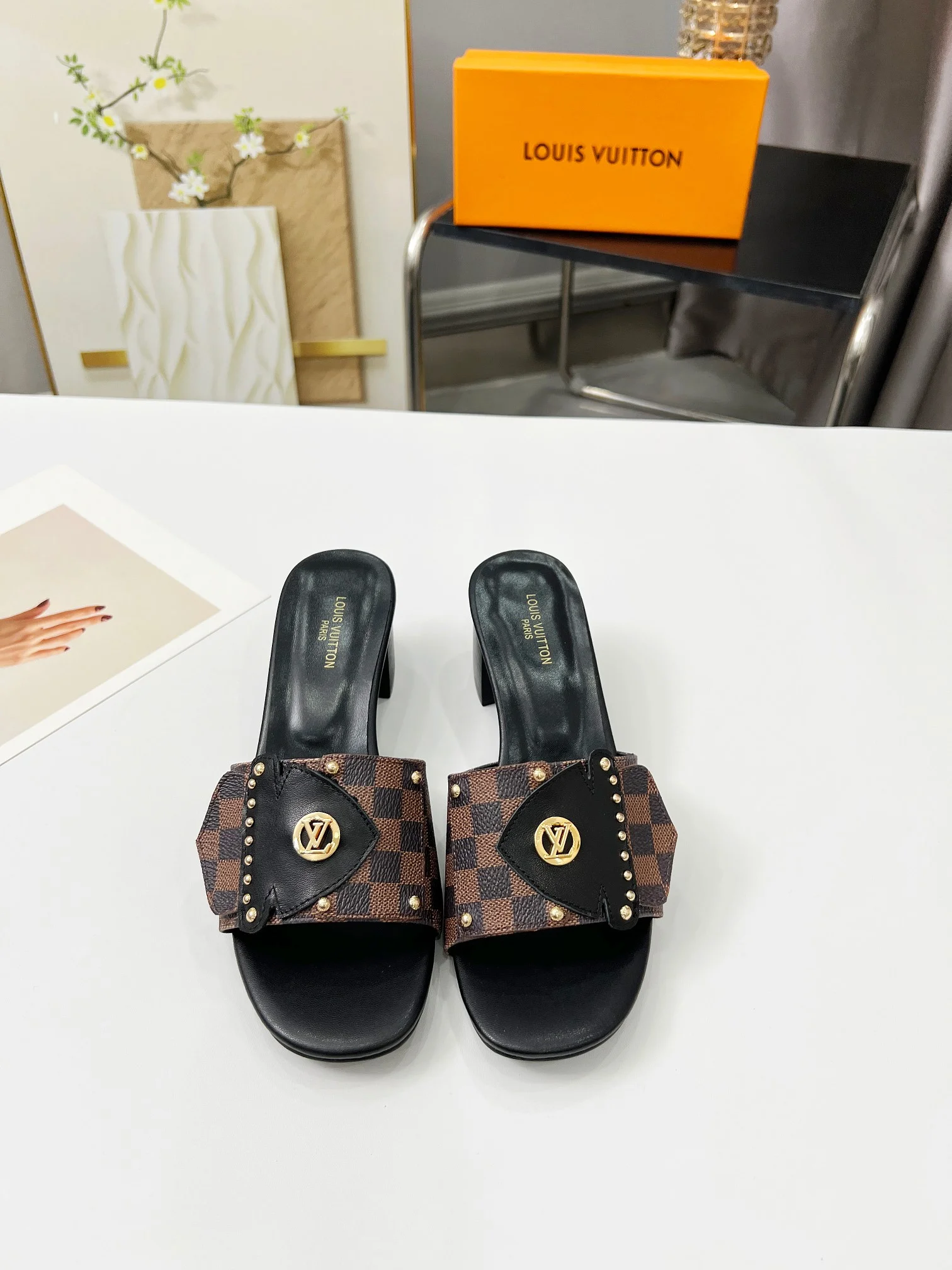 LV Slides Canvas Leather Brown-Black EU35-40 A80202609111198 - Image 2