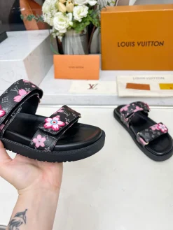 Alternative view of LV Slides Leather Black-Pink EU35-45 A90202609111206