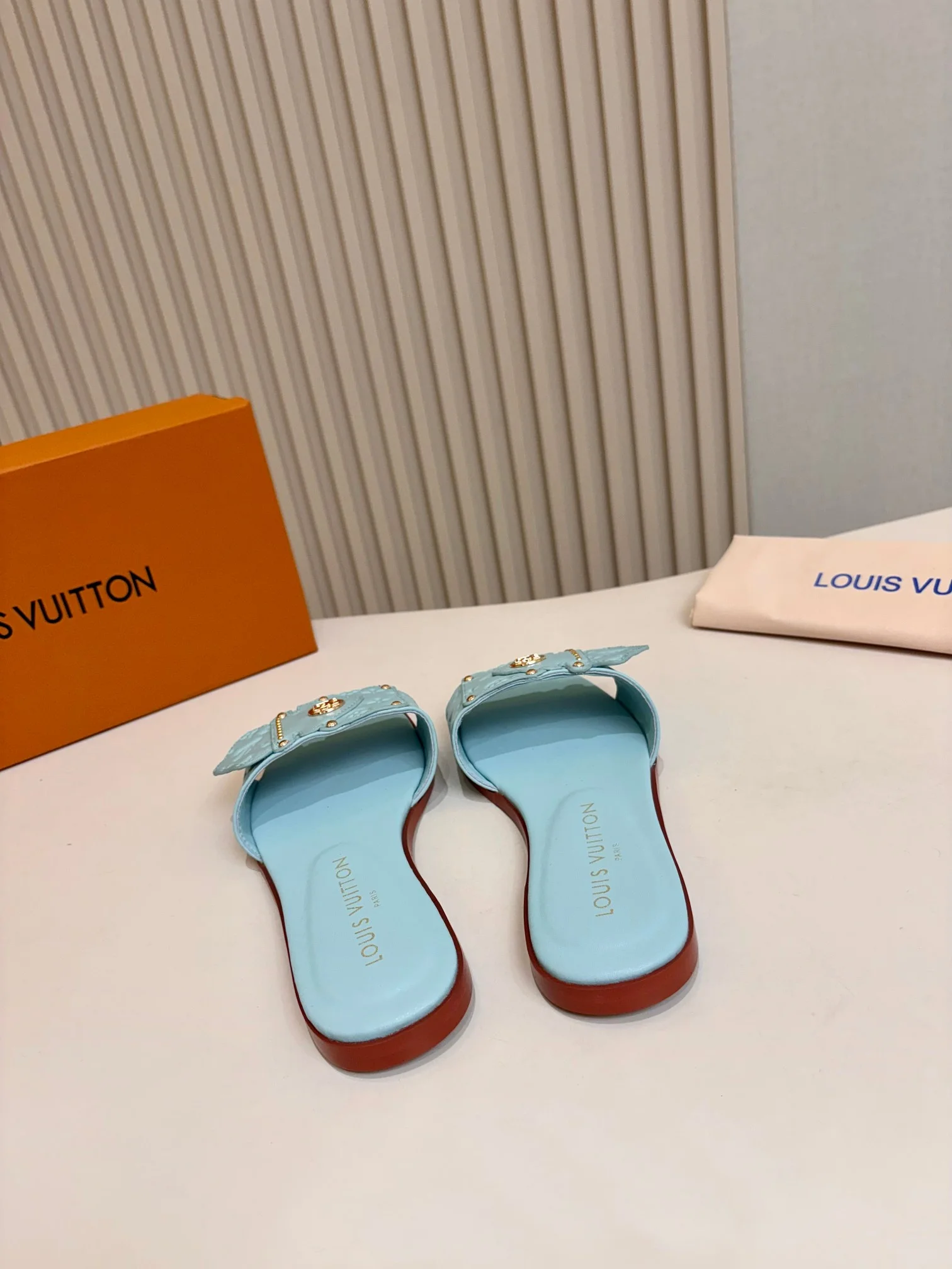 LV Slides Leather Blue-Gold A60202609111112 - Image 6