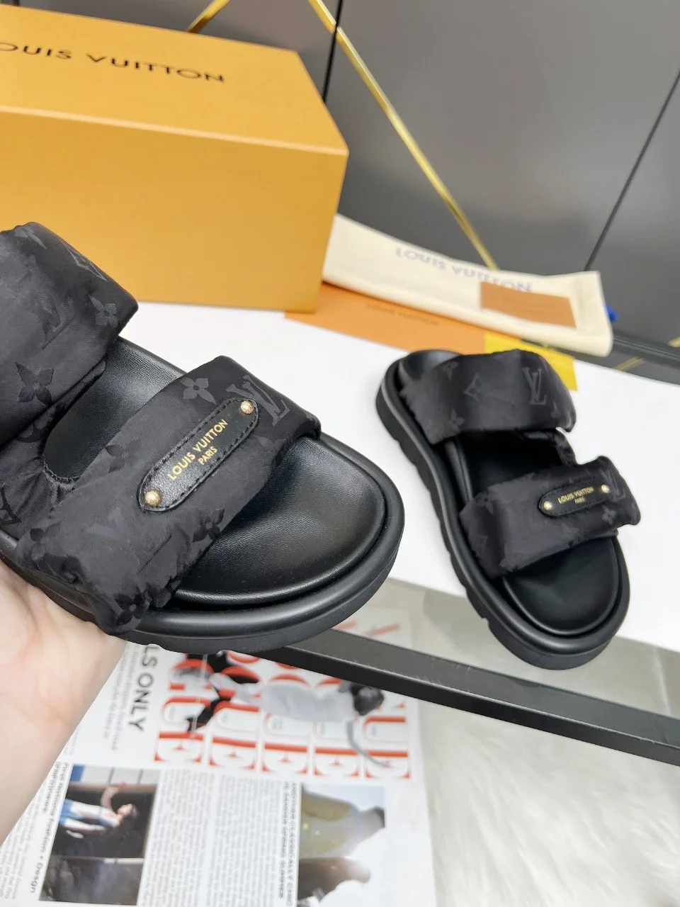 LV Slides Technical Fabric Black A80202609111205 - Image 5