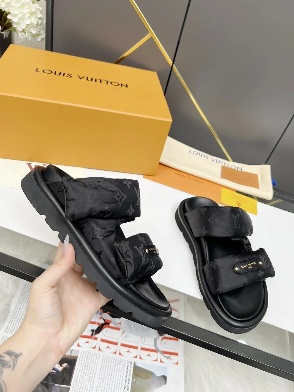 LV Slides Technical Fabric Black A80202609111205 - Image 6