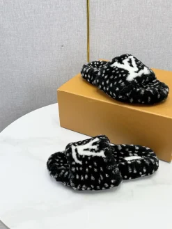 Alternative view of LV Slides Wool Black-White EU35-39 B60202609110587
