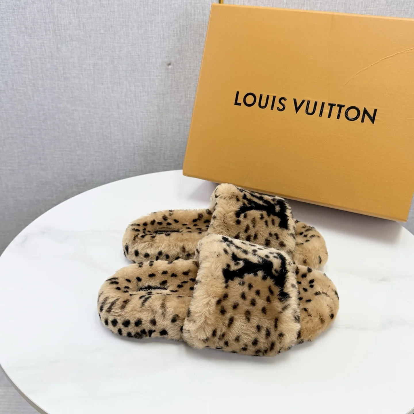 LV Slides Wool Rubber Beige-Black EU35-39 B60202609110584