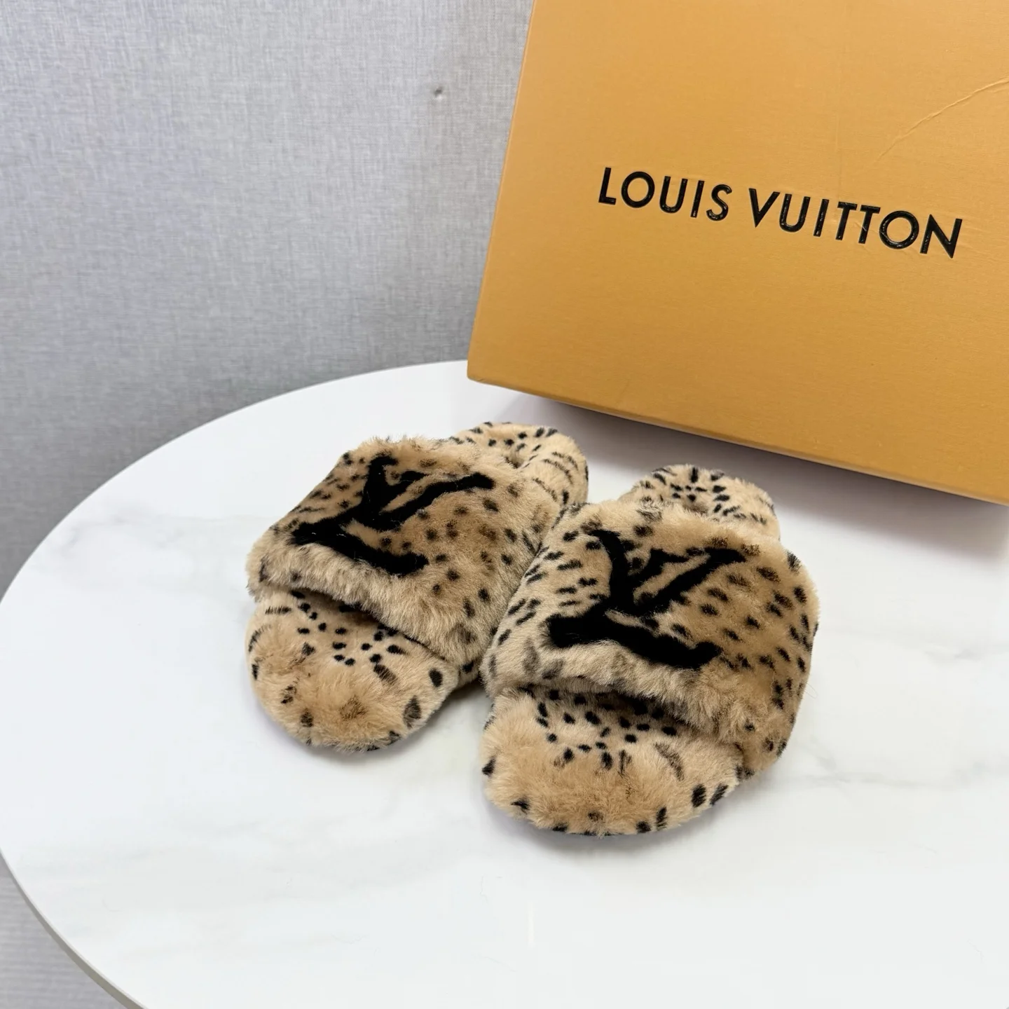 LV Slides Wool Rubber Beige-Black EU35-39 B60202609110584 - Image 2
