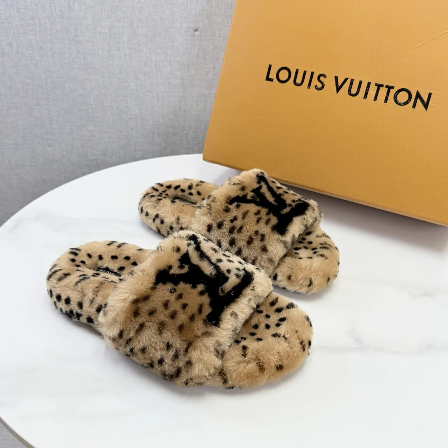 LV Slides Wool Rubber Beige-Black EU35-39 B60202609110584 - Image 3