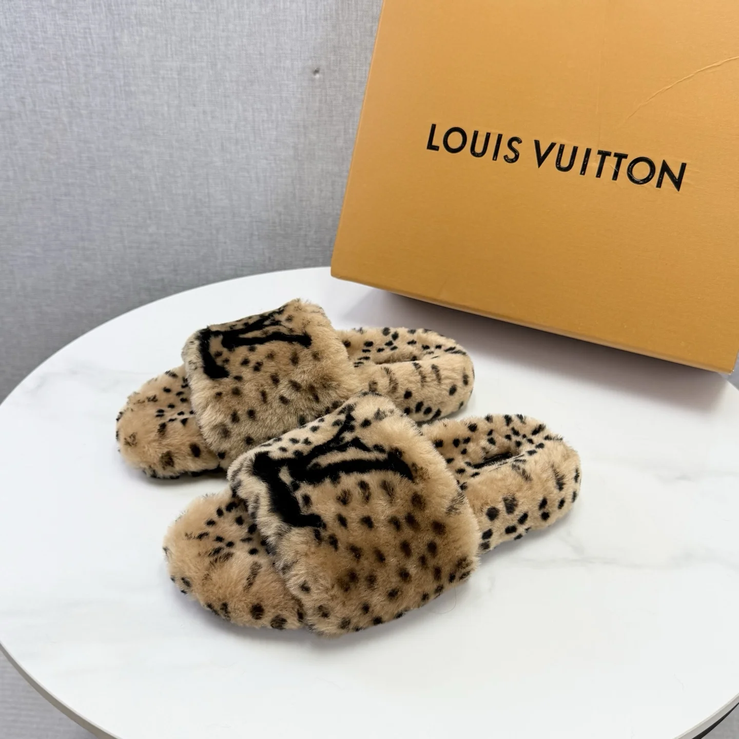 LV Slides Wool Rubber Beige-Black EU35-39 B60202609110584 - Image 4
