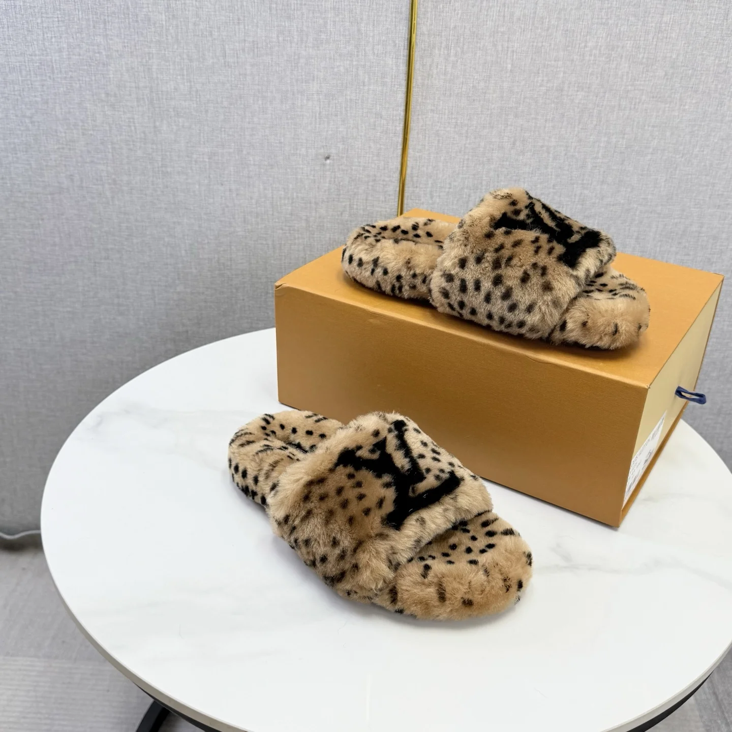 LV Slides Wool Rubber Beige-Black EU35-39 B60202609110584 - Image 7