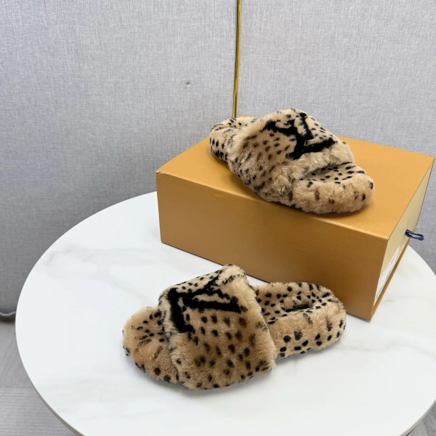 LV Slides Wool Rubber Beige-Black EU35-39 B60202609110584 - Image 8
