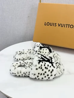 LV Slides Wool Rubber White-Black EU35-39 B60202609110585
