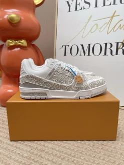 Alternative view of LV Sneakers Beige-White C20202609111630