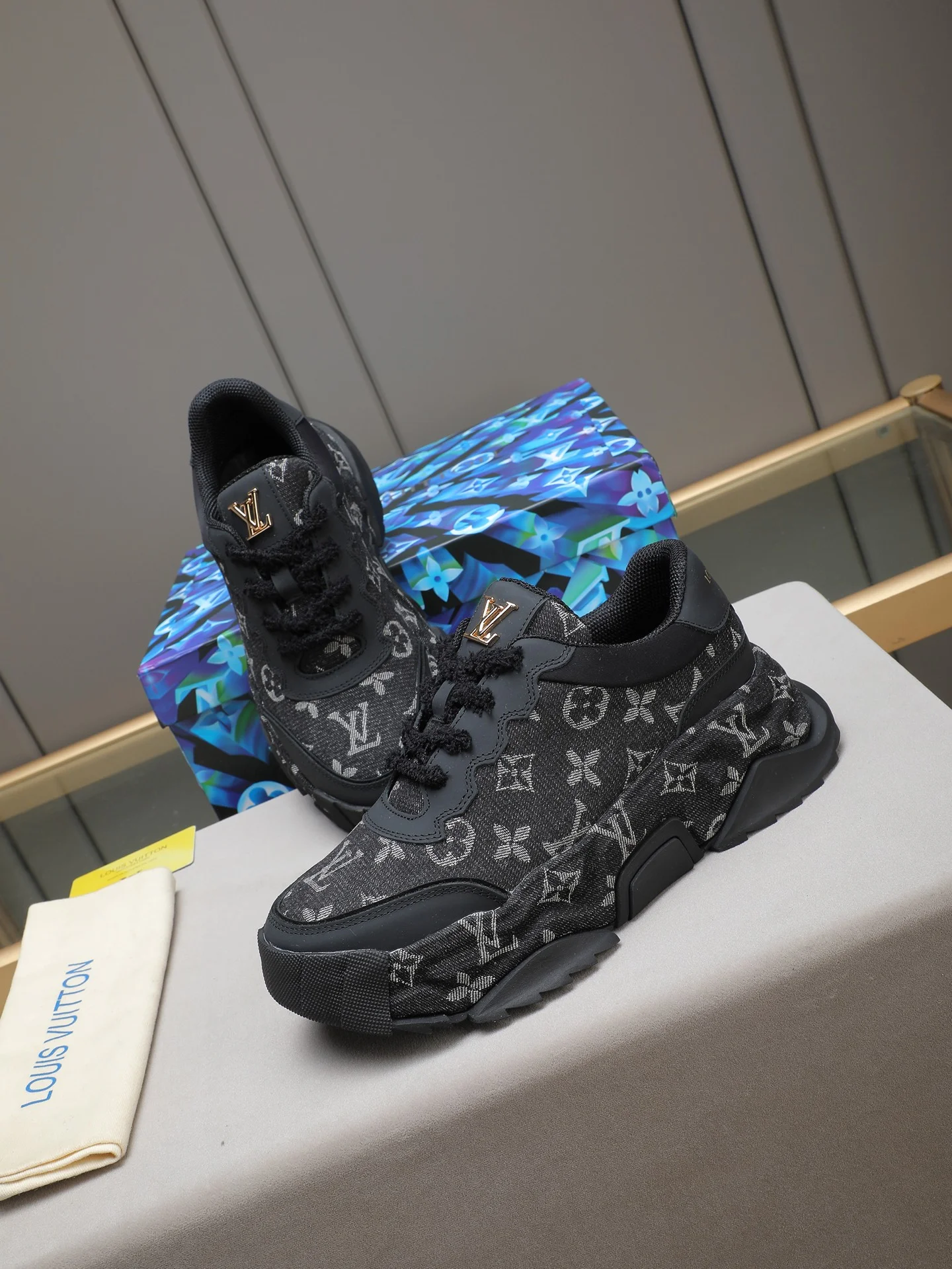 LV Sneakers Black-Gray B90202609110727 - Image 8
