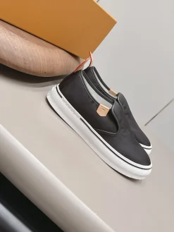 Alternative view of LV Sneakers Black-White B60202609111525