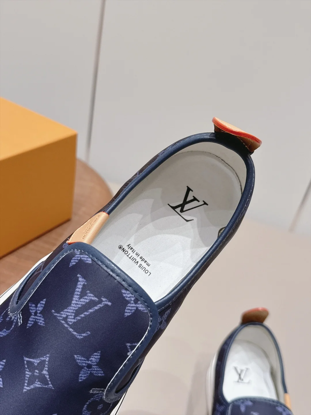 LV Sneakers Blue-White C00202609111523 - Image 6