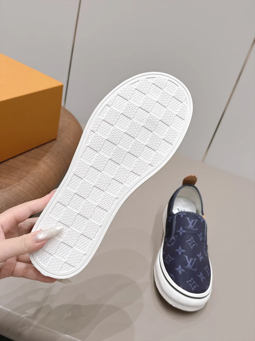 LV Sneakers Blue-White C00202609111523 - Image 9