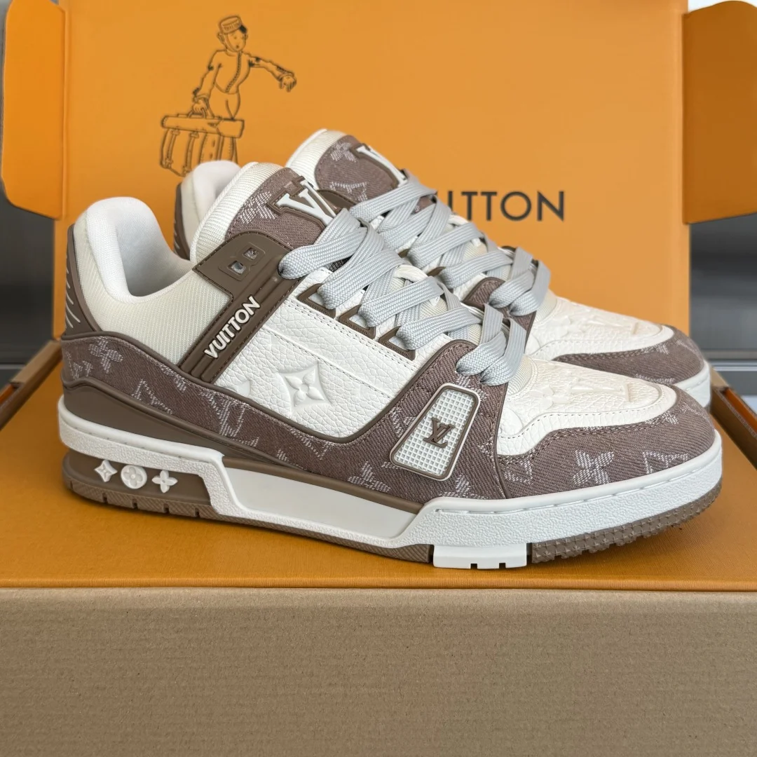 LV Sneakers Brown-White B80202609111581