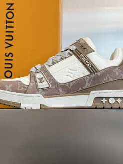 Alternative view of LV Sneakers Brown-White B80202609111581