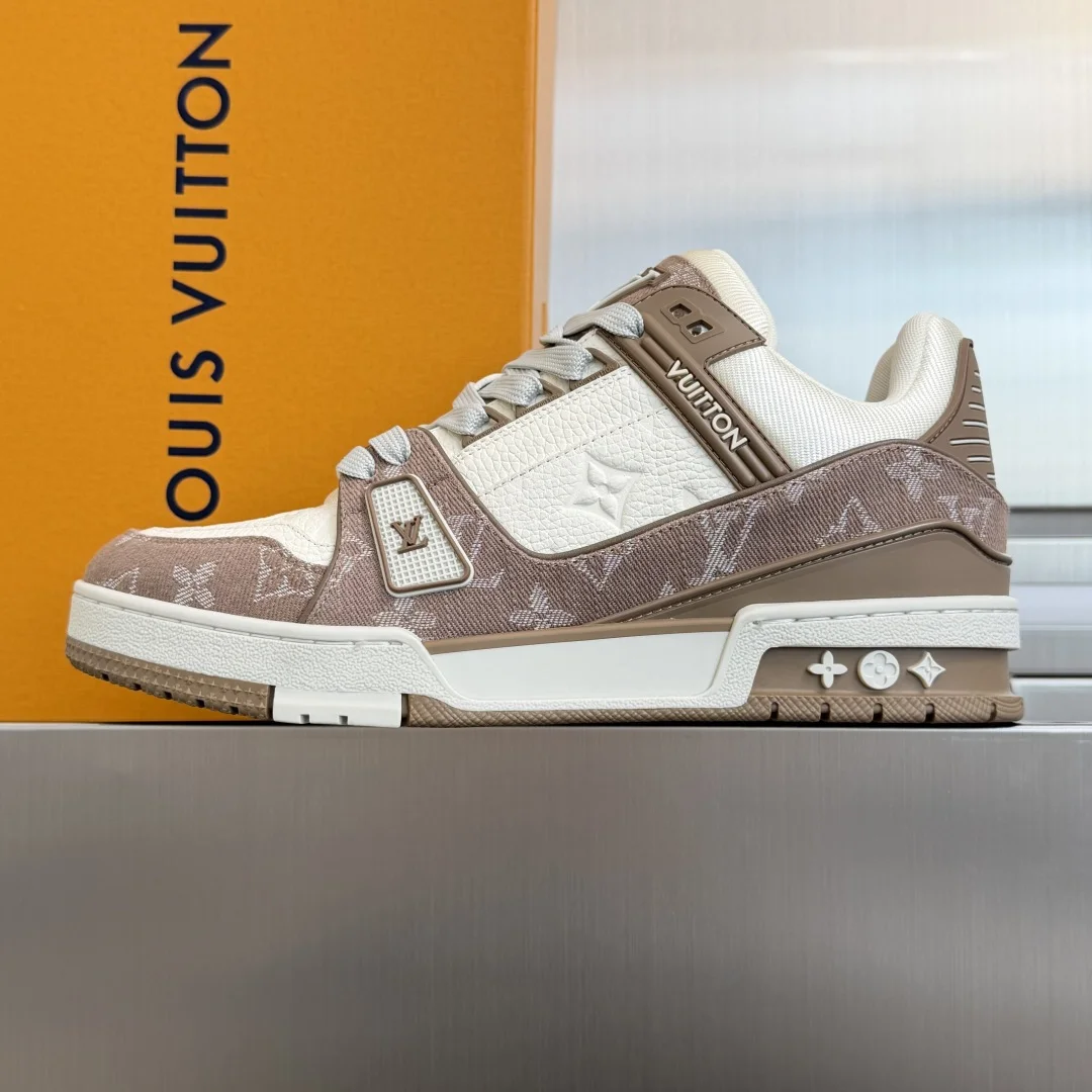 LV Sneakers Brown-White B80202609111581 - Image 2