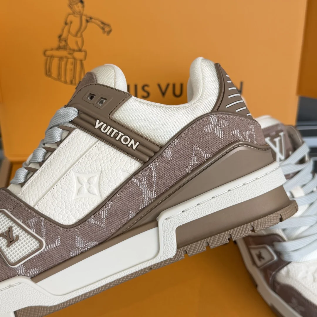 LV Sneakers Brown-White B80202609111581 - Image 4