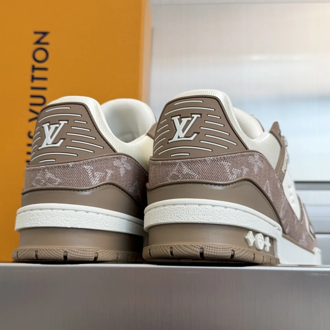 LV Sneakers Brown-White B80202609111581 - Image 5