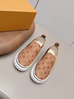 LV Sneakers Brown-White C00202609111520