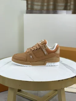 LV Sneakers Brown-White C00202609111686