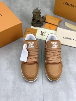 Alternative view of LV Sneakers Brown-White C00202609111686