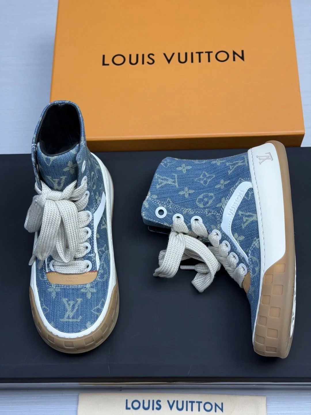LV Sneakers Calf Leather Blue-Beige EU35-46 C30202609111358 - Image 2