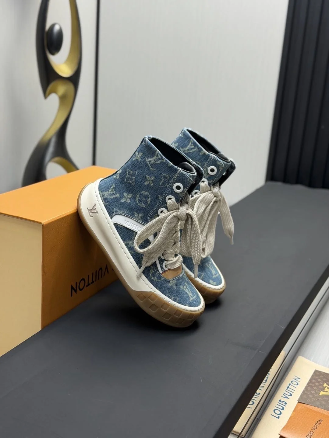 LV Sneakers Calf Leather Blue-Beige EU35-46 C30202609111358 - Image 6