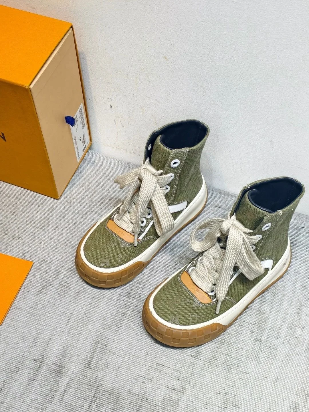 LV Sneakers Calf Leather Green-Brown EU35-46 C30202609111357