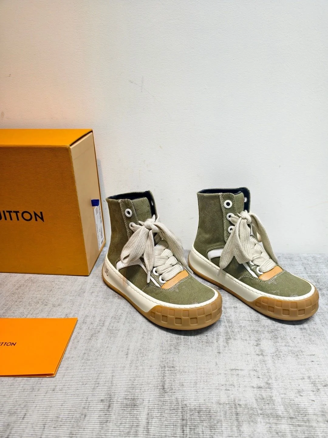 LV Sneakers Calf Leather Green-Brown EU35-46 C30202609111357 - Image 7