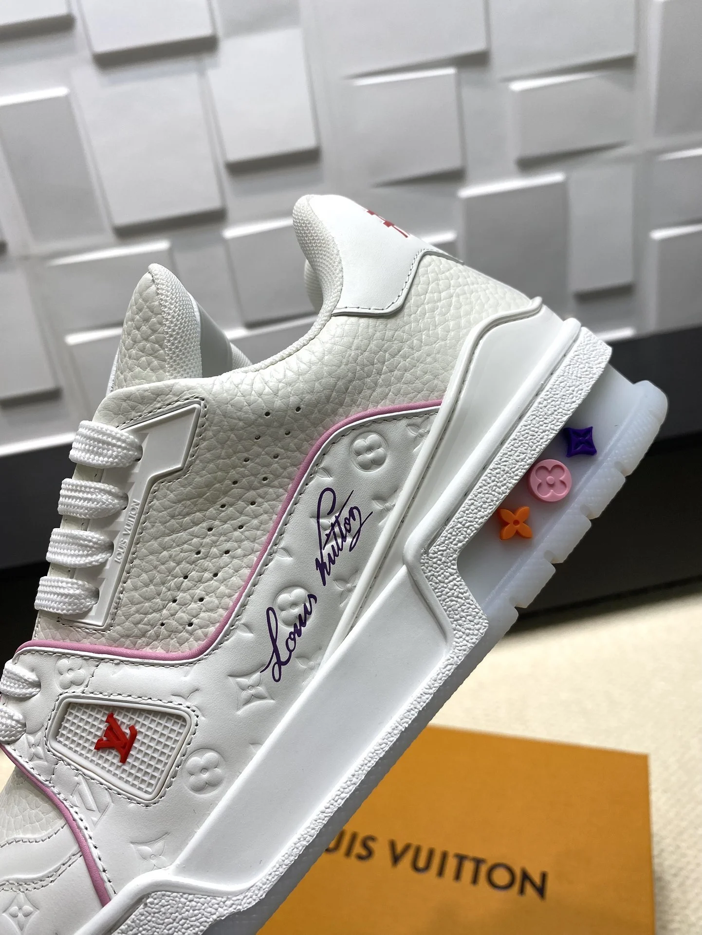 LV Sneakers Calf Leather White-Pink-Blue-Purple EU35-46 C00202609111680 - Image 3