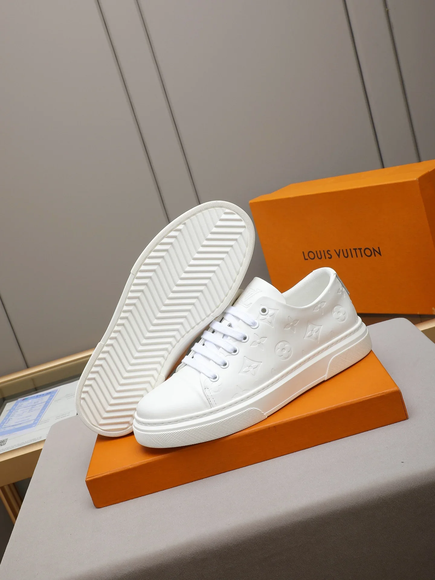 LV Sneakers Calfskin Leather White EU38-44 B10202609112019 - Image 3