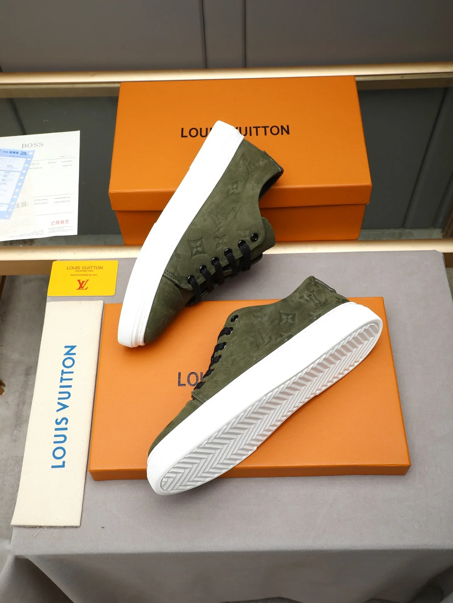 LV Sneakers Embossed Leather Green-White EU38-44 B20202609112018 - Image 7