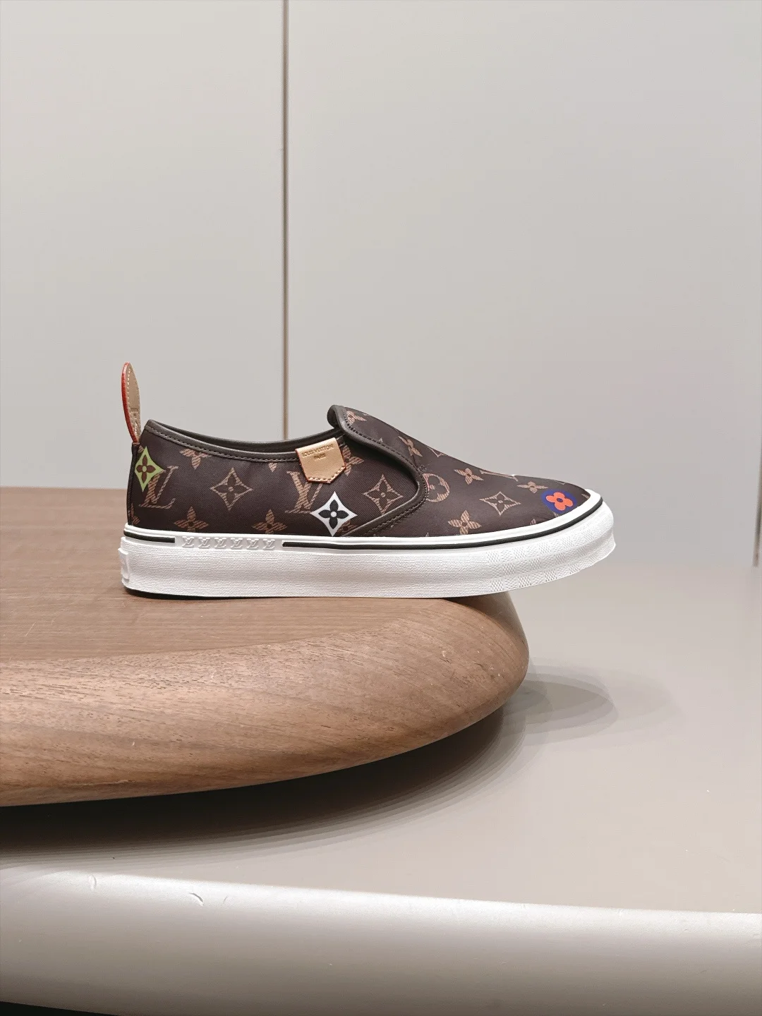 LV Sneakers Fabric Leather Brown-White EU39-44 B60202609111519 - Image 5