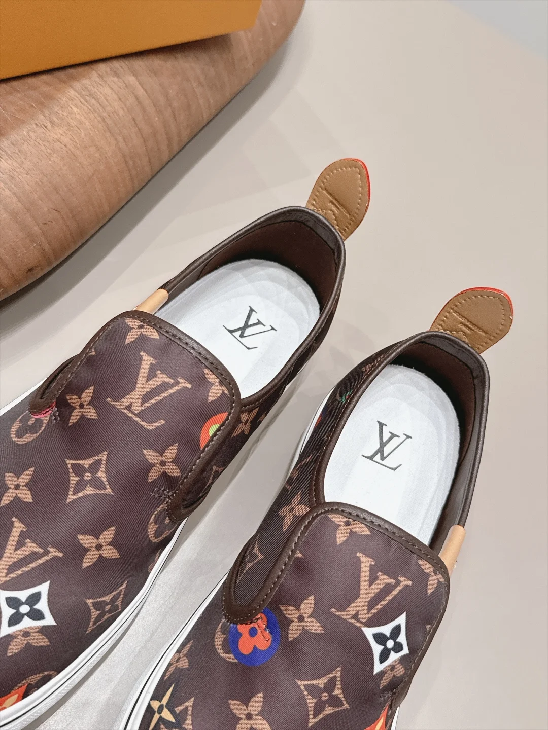 LV Sneakers Fabric Leather Brown-White EU39-44 B60202609111519 - Image 6