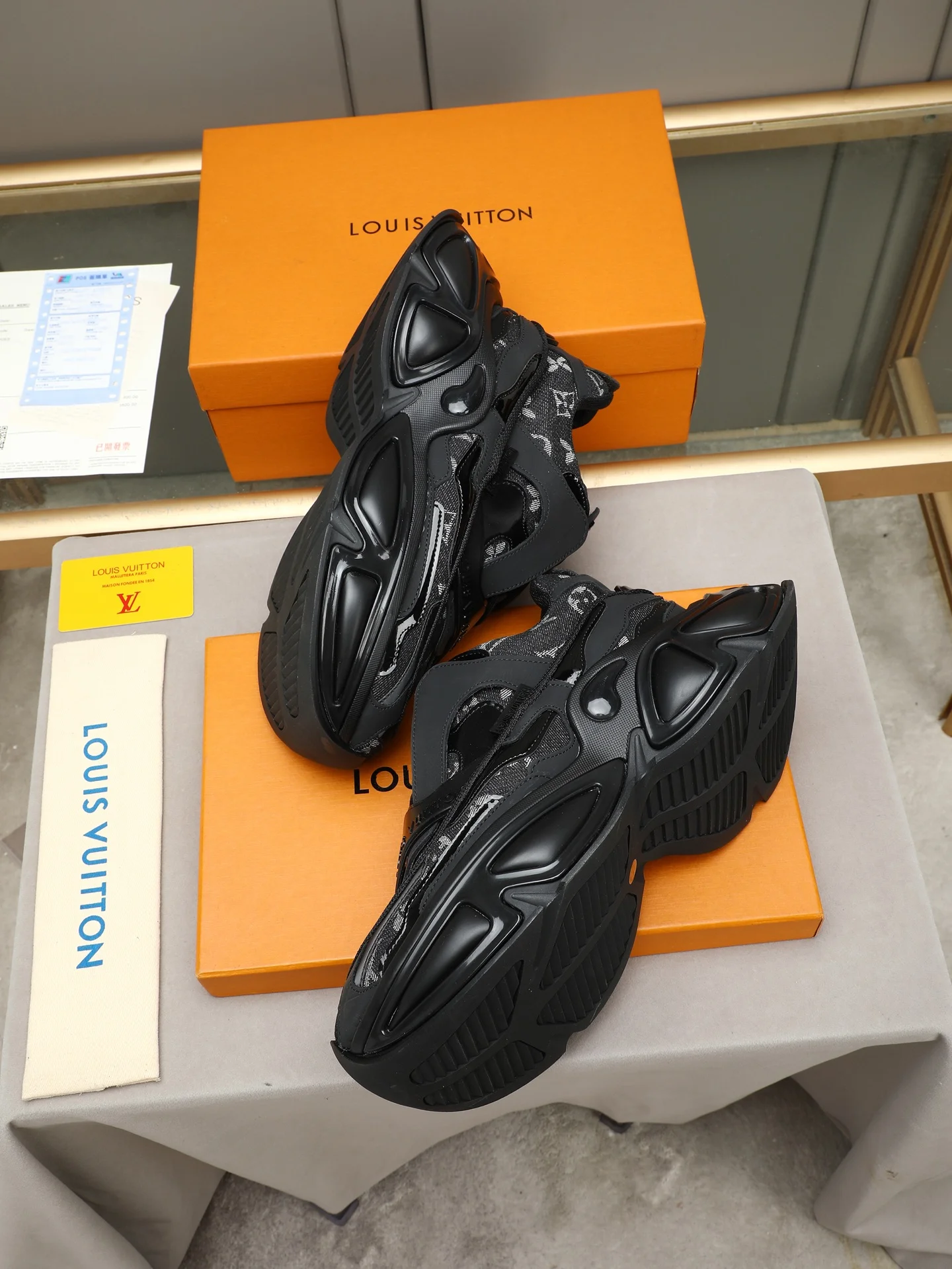 LV Sneakers Leather Black-Gray EU39-44 C50202609110699 - Image 7
