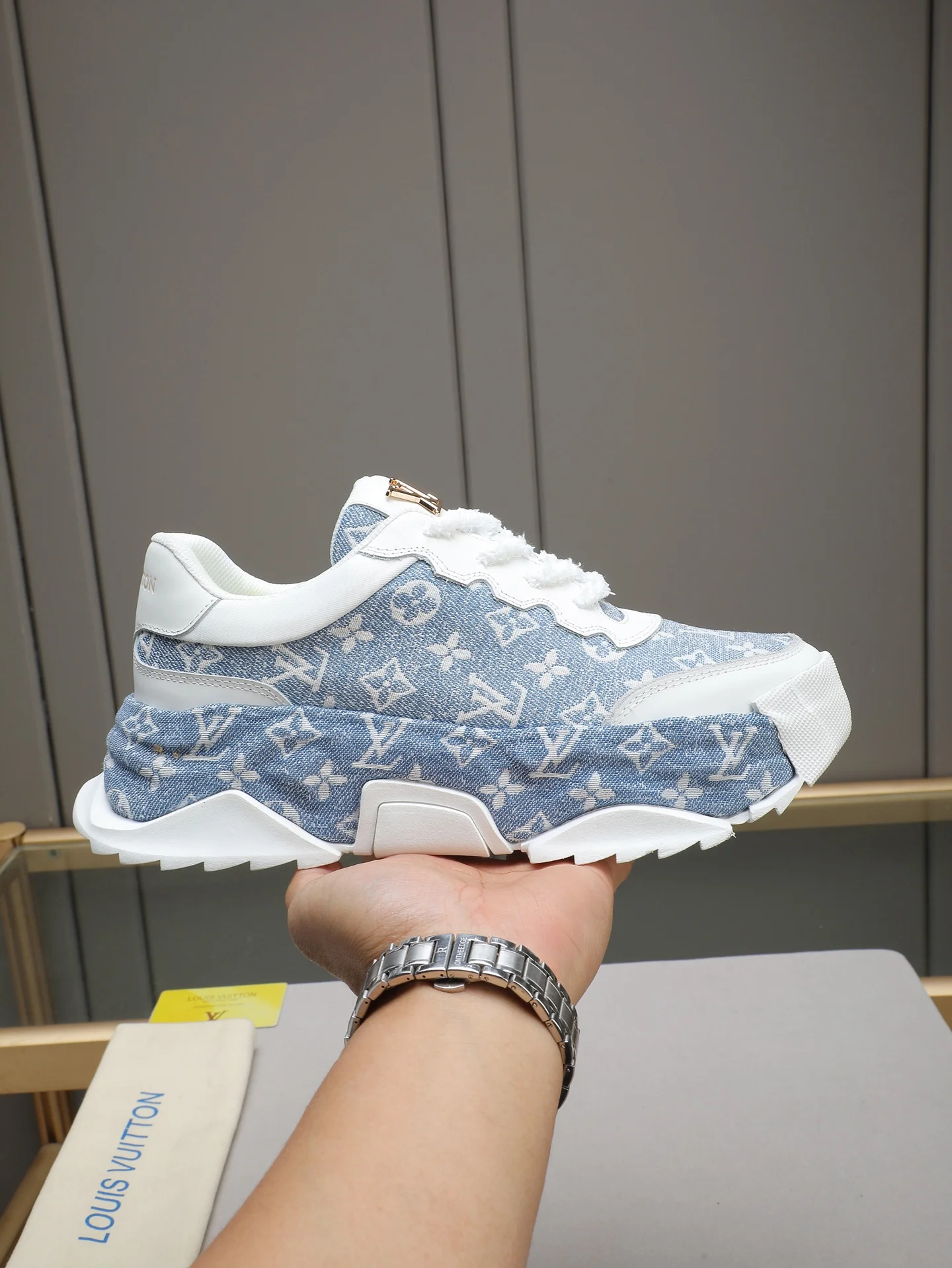 LV Sneakers Leather Blue-White EU39-44 B90202609110726