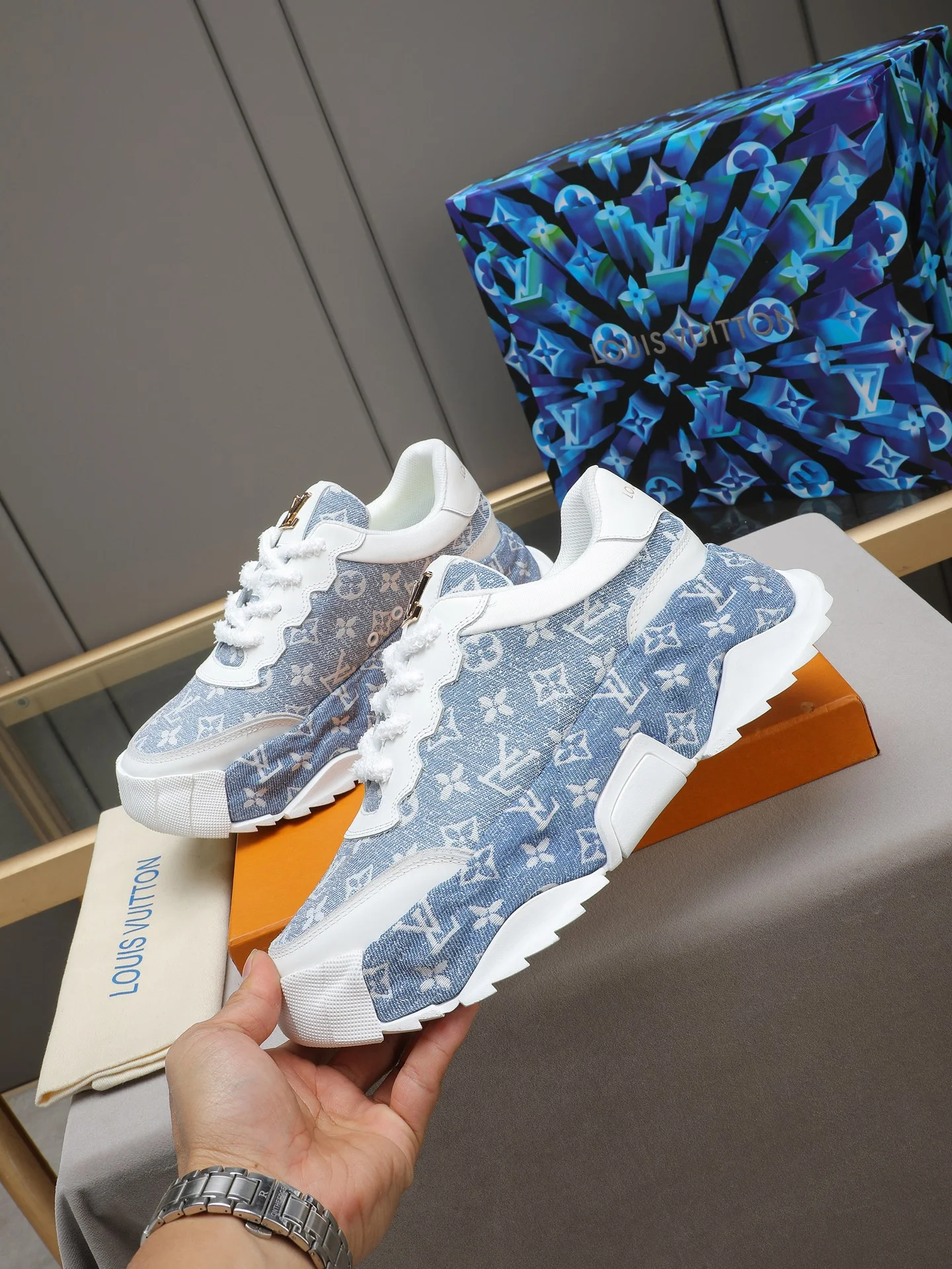 LV Sneakers Leather Blue-White EU39-44 B90202609110726 - Image 2