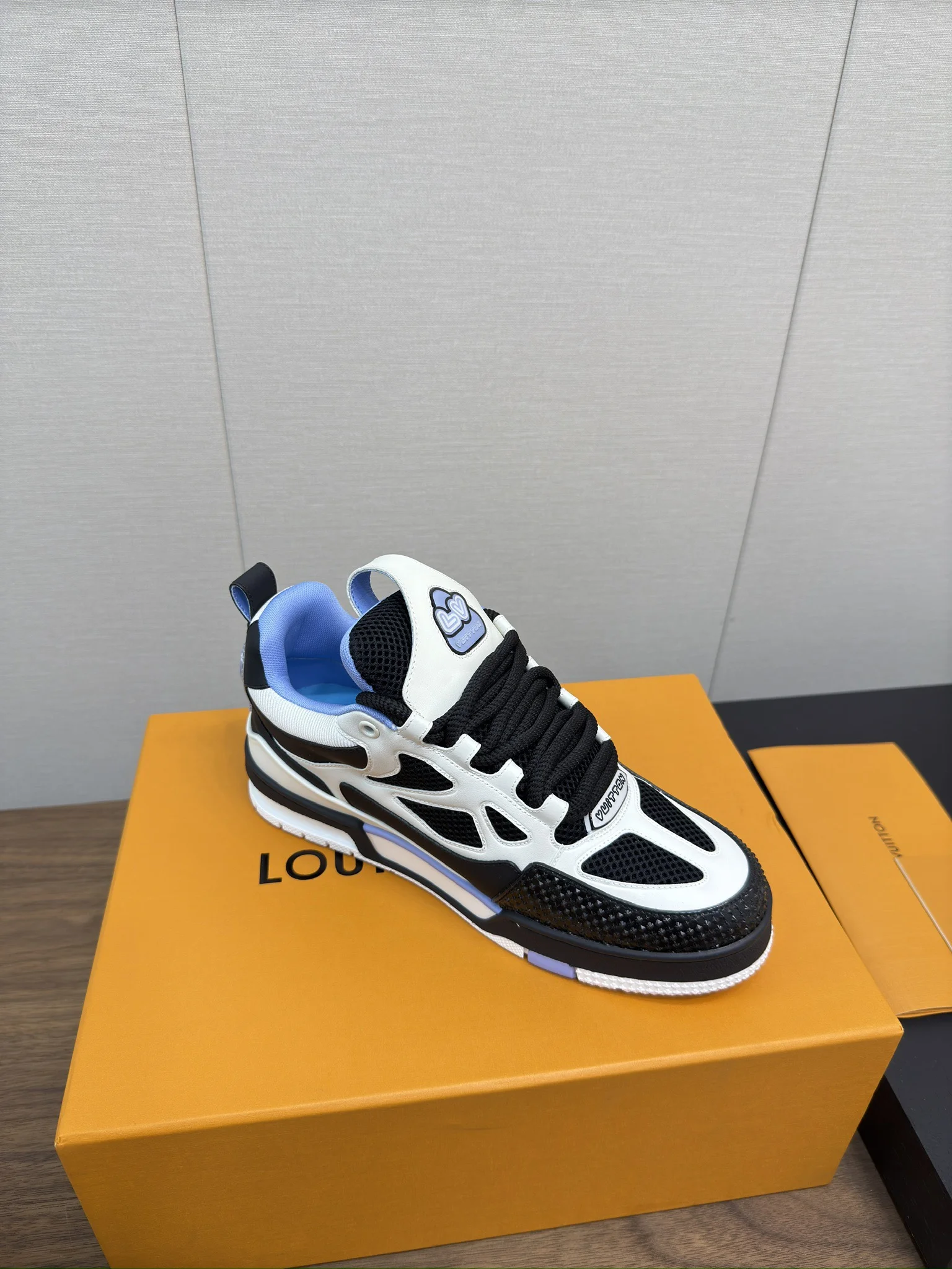 LV Sneakers Leather Mesh Black-White-Blue EU35-45 C00202609111632 - Image 6