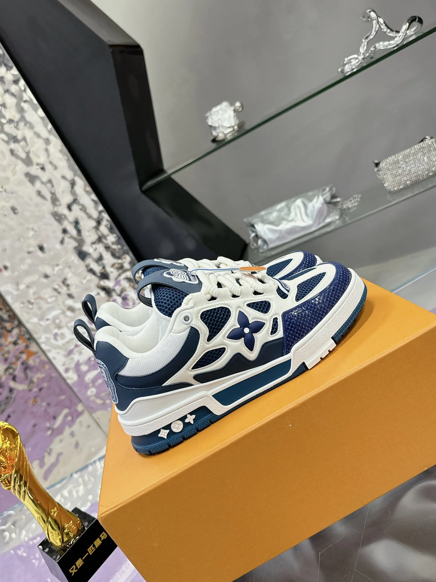 LV Sneakers Leather Mesh White-Blue EU35-44 C00202609111655 - Image 3