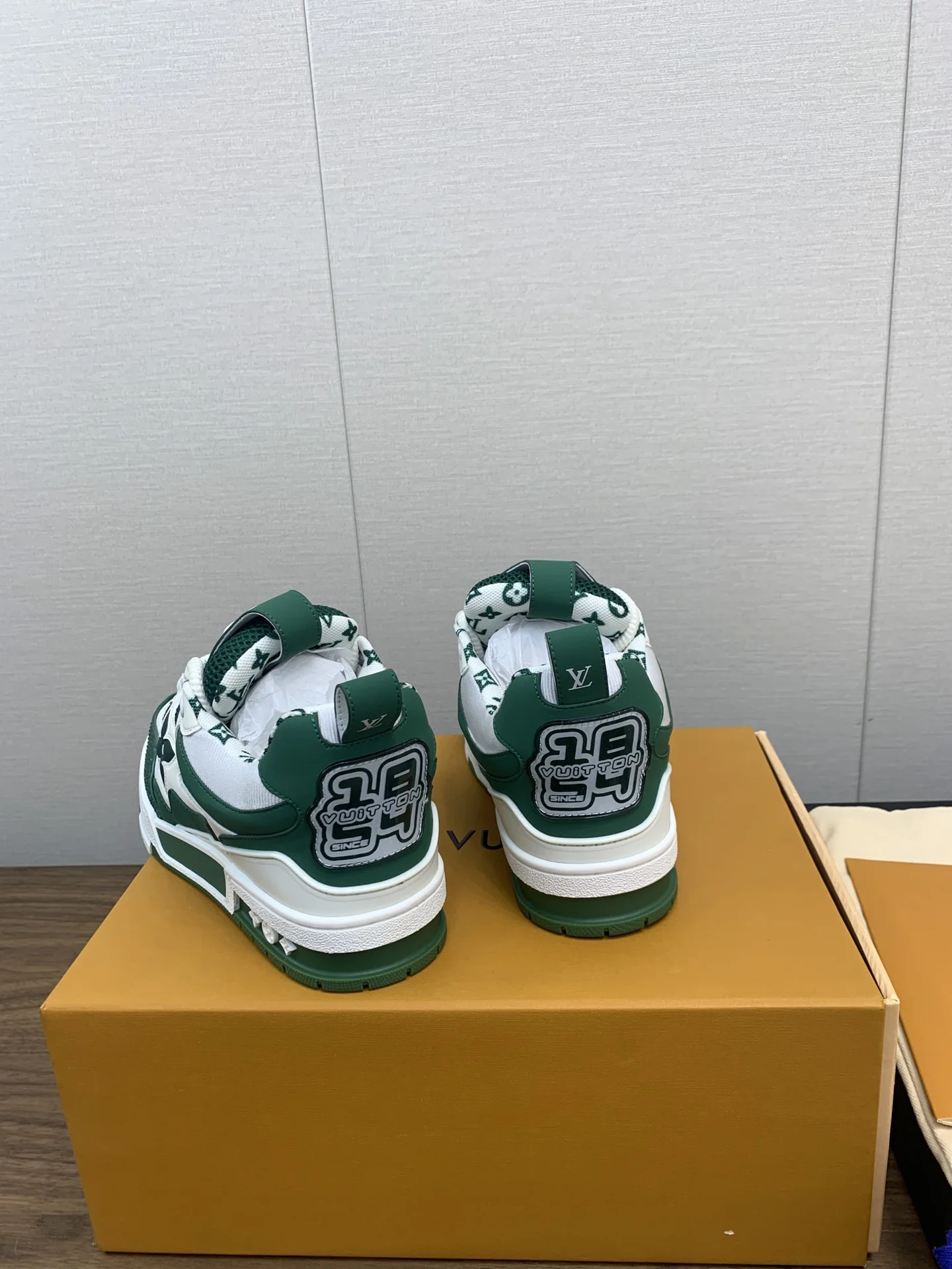 LV Sneakers Leather Mesh White-Green EU35-45 C00202609111636 - Image 8