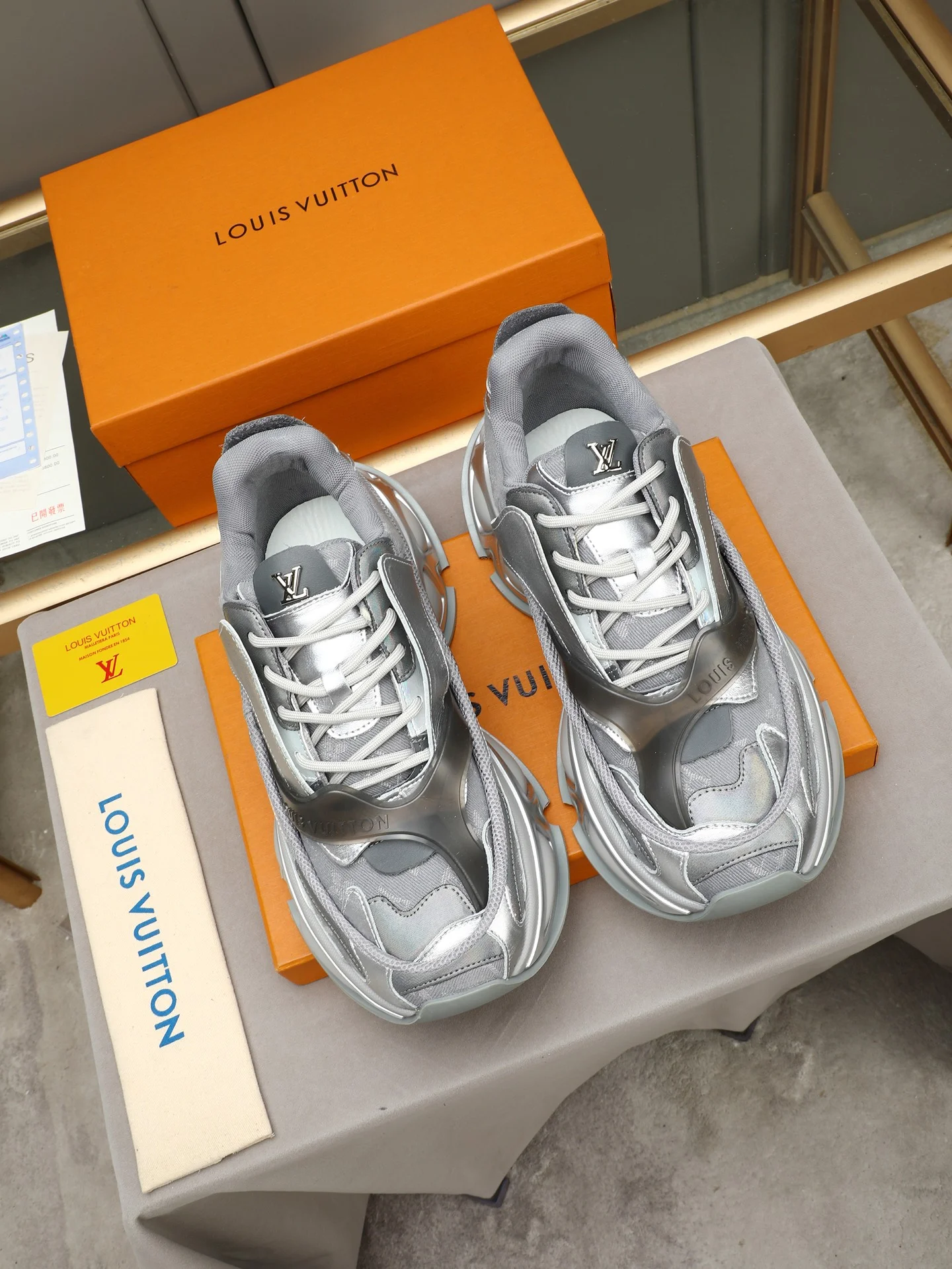 LV Sneakers Leather Silver-Gray EU38-45 C50202609110698 - Image 8