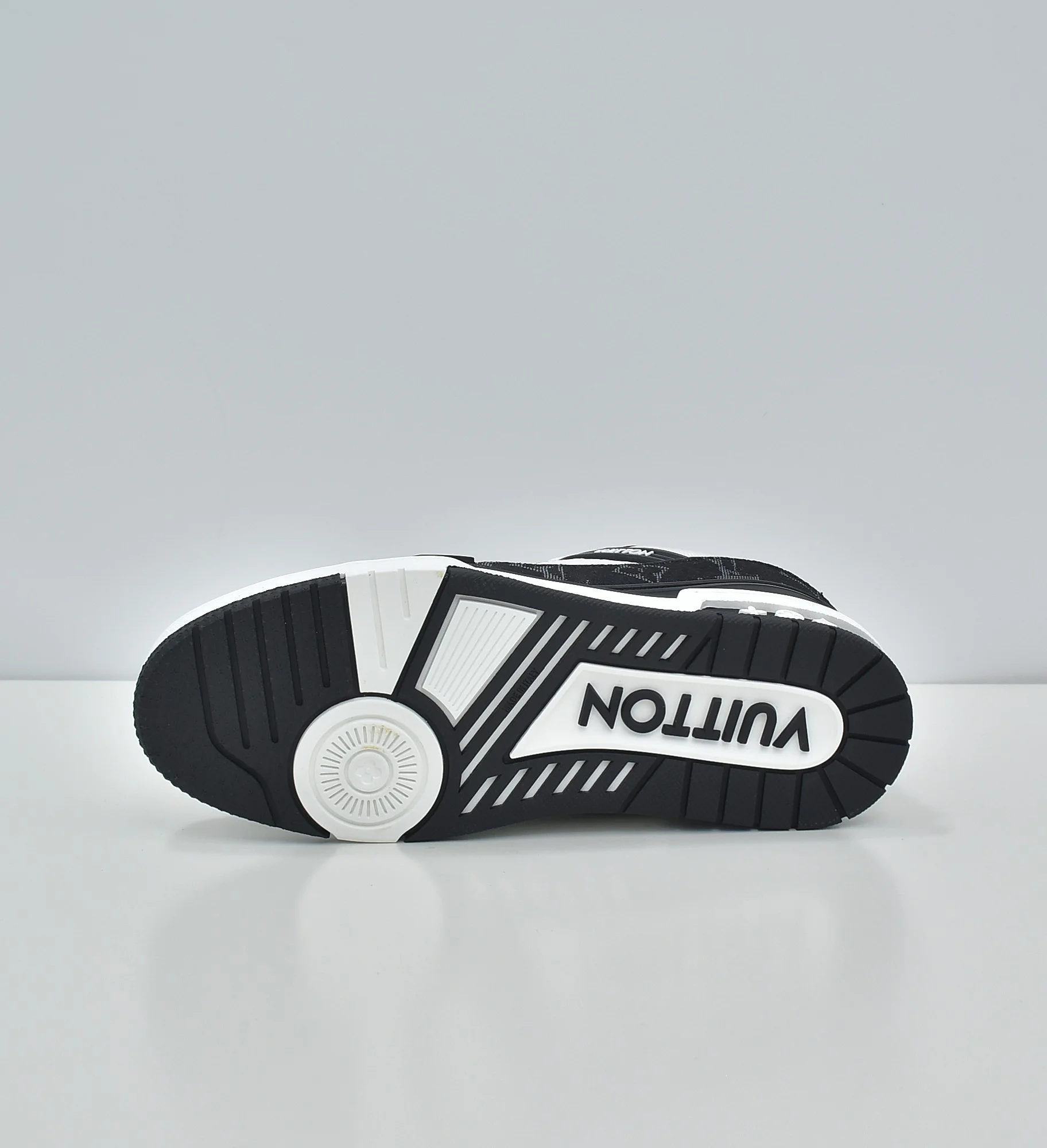 LV Sneakers Leather White-Black EU35-46 B80202609111587 - Image 3