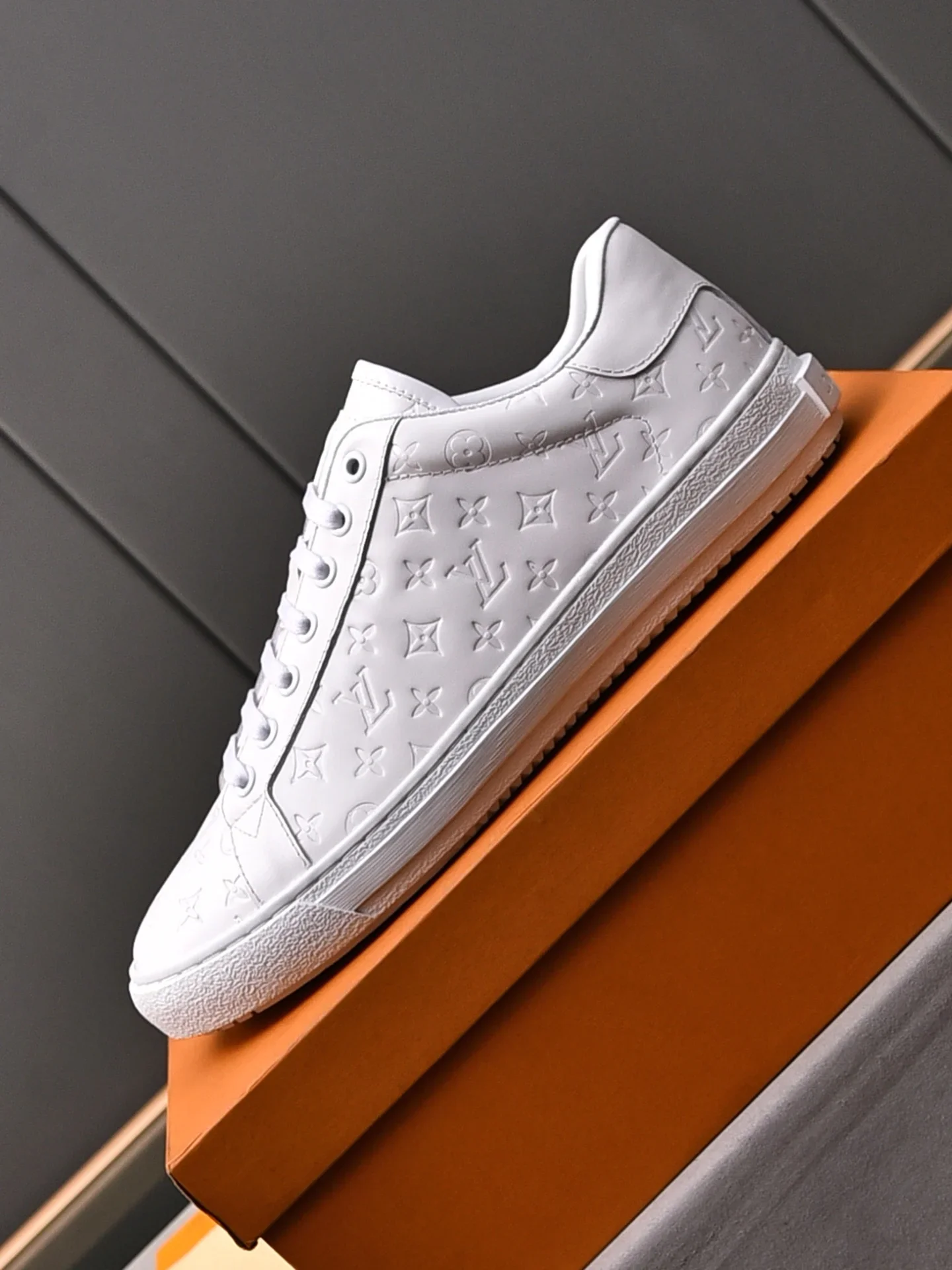LV Sneakers Leather White EU38-44 B00202609112016 - Image 5